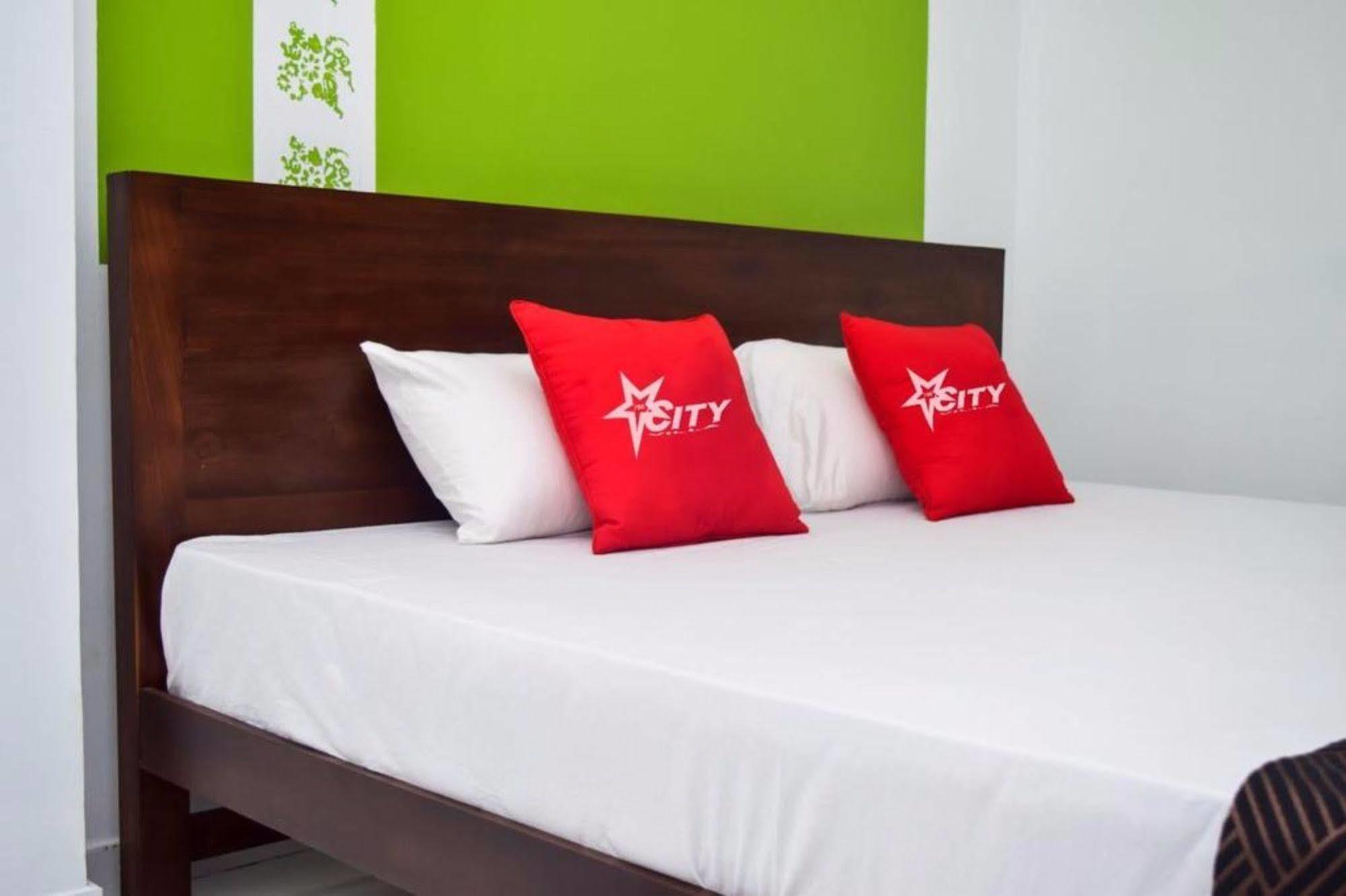 Star City Villa Коломбо Екстериор снимка